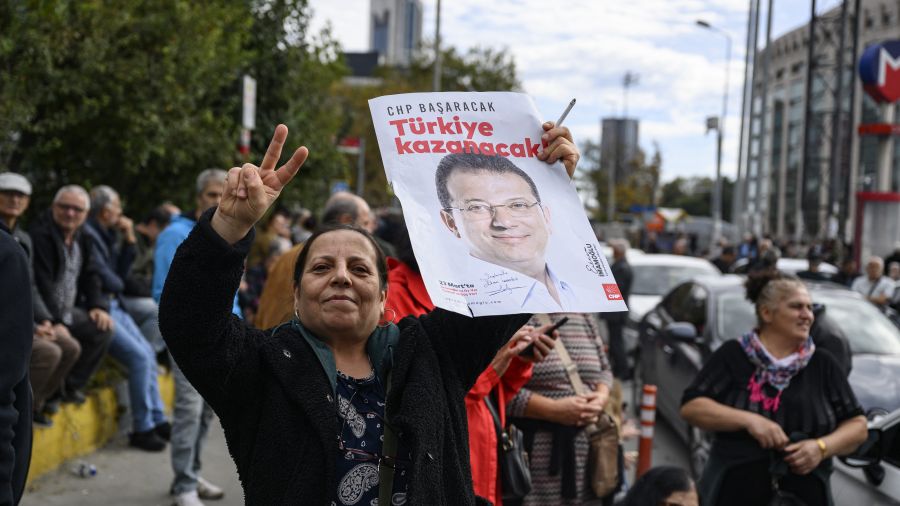 Turquie: la justice suspend la direction du principal parti d'opposition