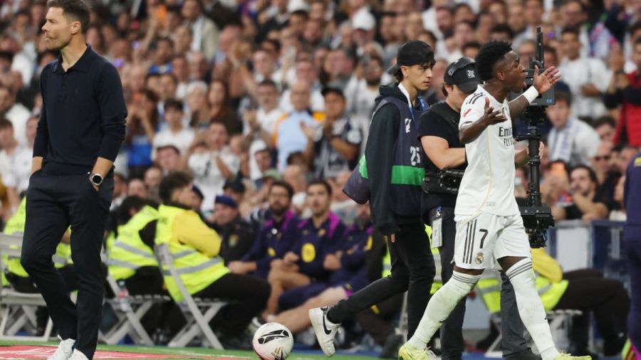 Foot: Vinicius s'excuse pour s'être emporté après son remplacement lors du Clasico