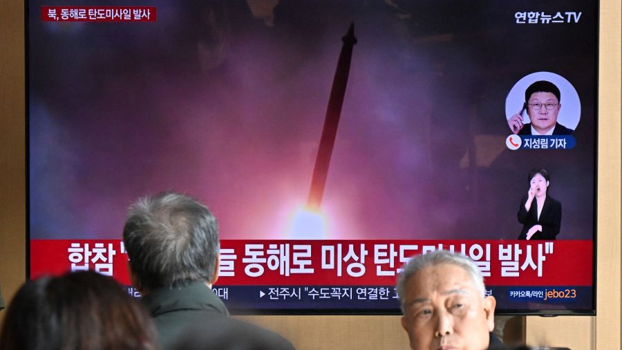 La Corée du Nord tire un missile balistique vers la mer du Japon