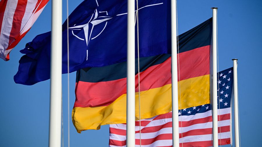 L'Otan dit «travailler» avec les États-Unis pour «mieux comprendre» la décision du retrait des troupes en Allemagne