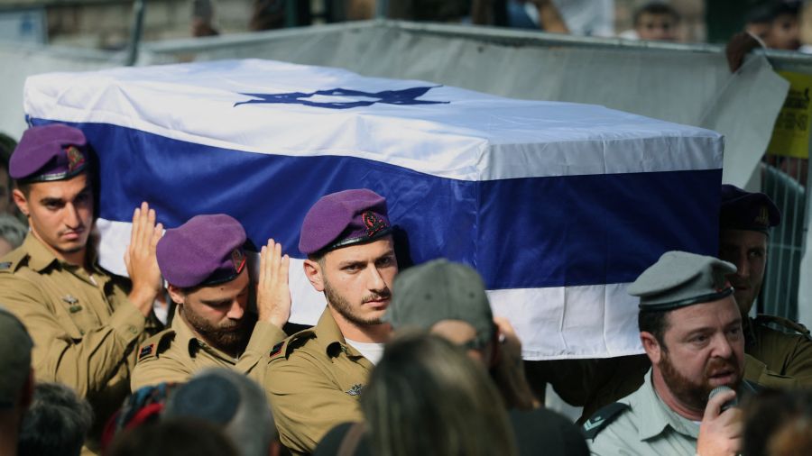 Gaza: Israël reçoit l’une des dernières dépouilles d’otages via le CICR