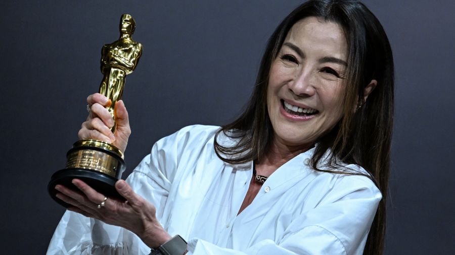 L’actrice Michelle Yeoh célébrée pour sa carrière avec l’Ours d’or à Berlin 2026