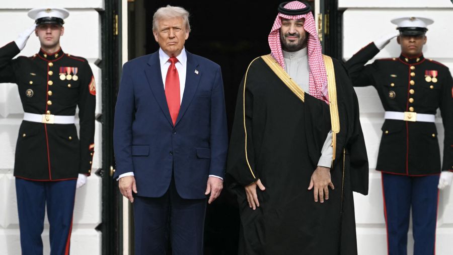 Trump et MBS scellent des partenariats économiques et militaires d'ampleur