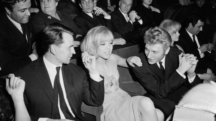 «C’est l’amour que j’attendais»: un duo inédit Hallyday–Berger dévoilé par Universal