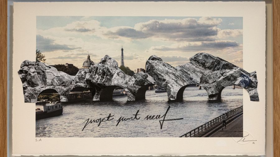 Le Pont-Neuf se transforme en caverne immersive par JR