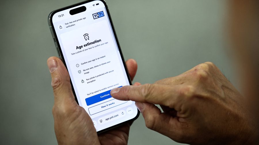 Comment l'Australie prévoit d'interdire les réseaux sociaux aux moins de 16 ans