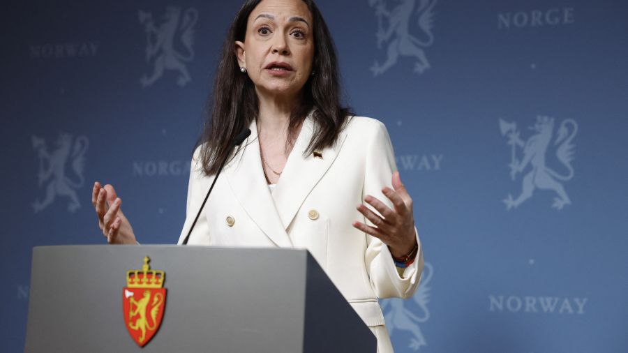 Accord pétrolier avec les États-Unis: le Venezuela a «besoin de plus que de l'argent», déclare la Prix Nobel Machado