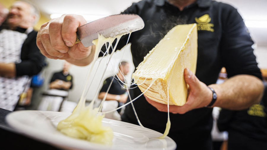 La raclette, nouvelle star du réveillon de Noël