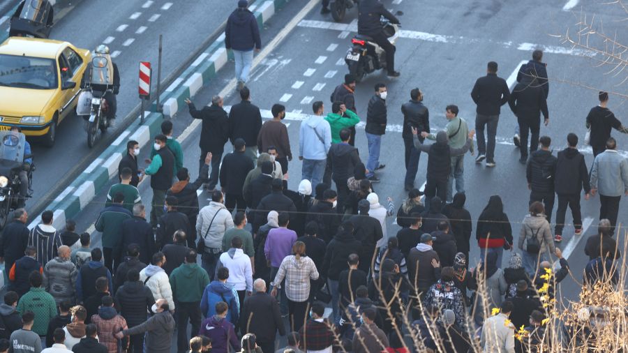 Iran : coupure totale d’internet et répression accrue face à des manifestations nationales inédites
