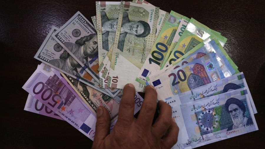 Iran: la monnaie nationale à son plus bas historique face au dollar en plein blocus américain