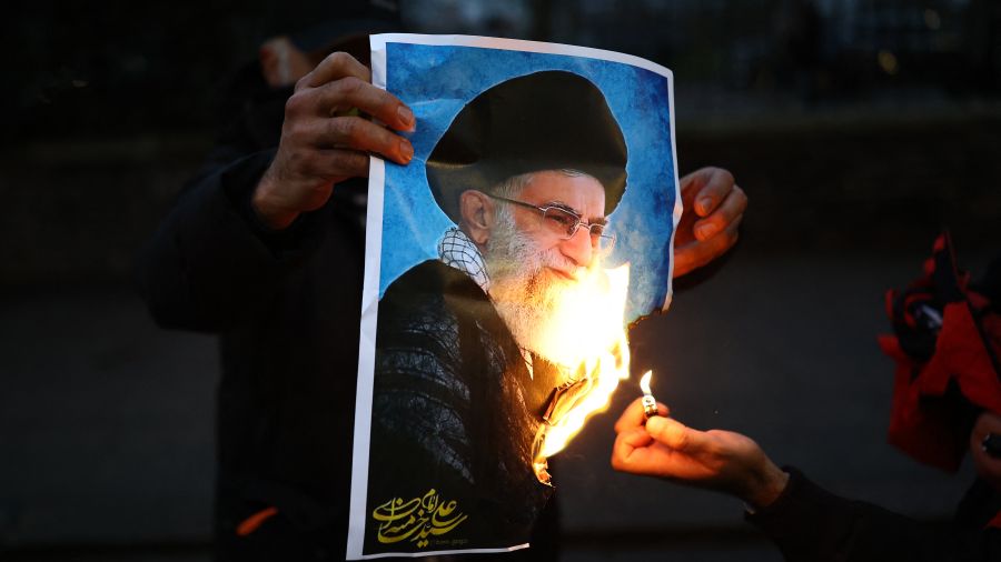 Iran: Trump menace les partenaires de Téhéran de sanctions