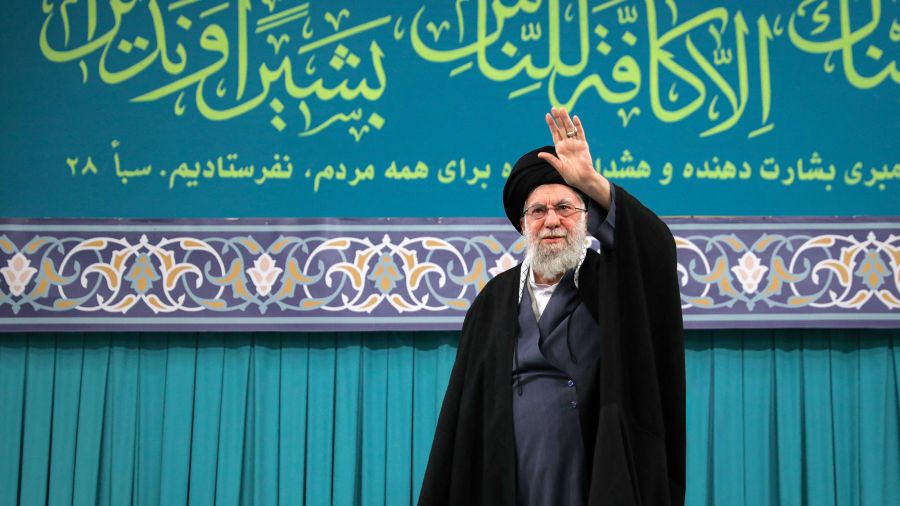 Après une mise en garde de Khamenei, Trump dit espérer un accord avec l'Iran