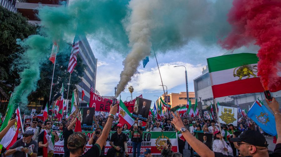 Les Iraniens des États-Unis, mortifiés par la répression sanglante de Téhéran 