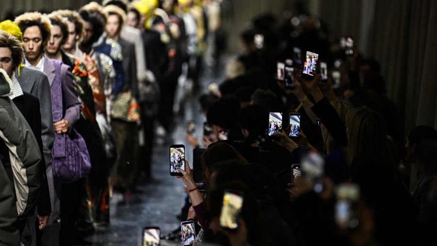 Paris Fashion Week: Anderson mêle héritage et fantaisie pour Dior Homme