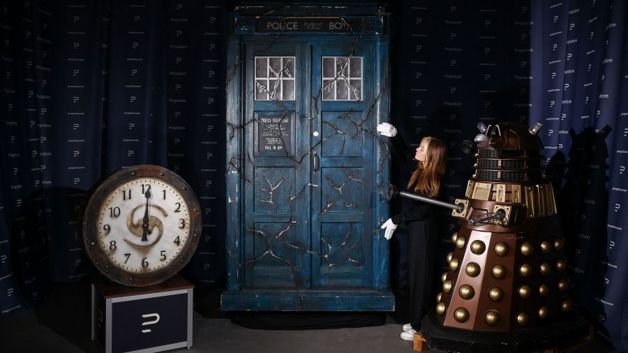 Plus de 200 pièces de «Doctor Who» proposées aux enchères jusqu’au 19 février