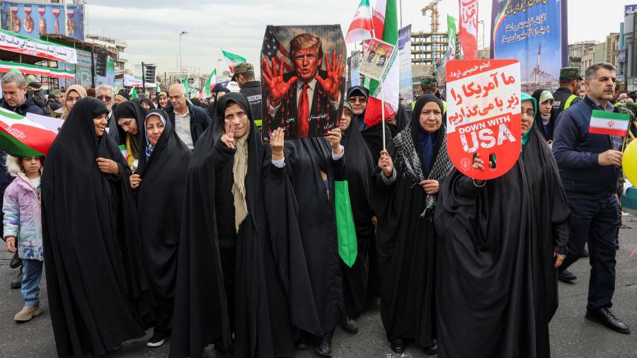 Le pouvoir iranien, sous pression américaine, célèbre l'anniversaire de la Révolution islamique