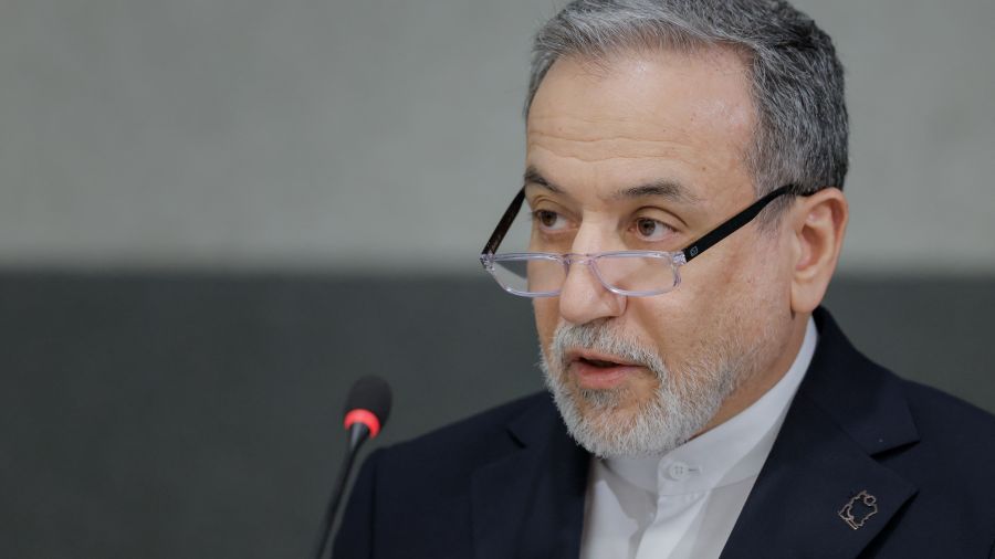 Le chef de la diplomatie iranienne de retour au Pakistan