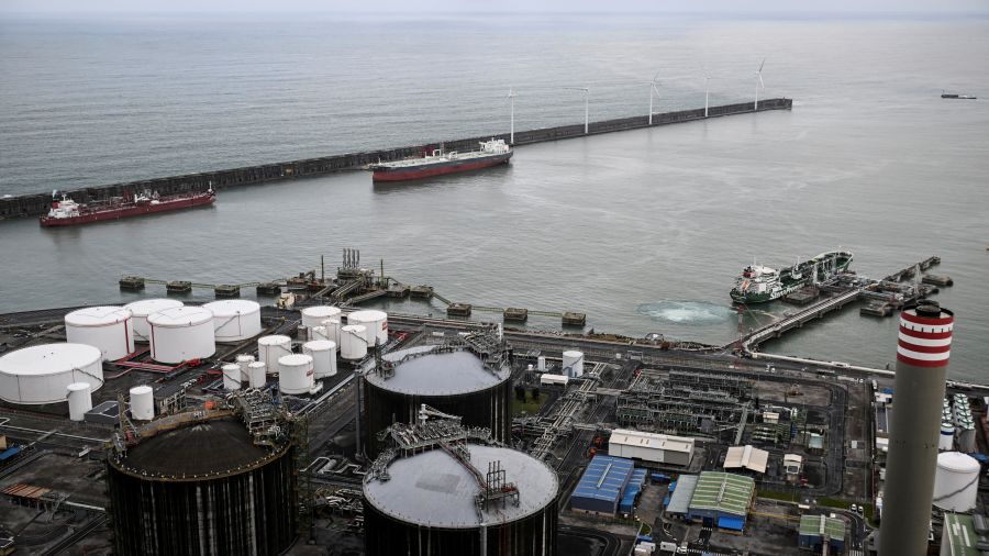 Pétrole: les cours en pause avant le sommet crucial entre Washington et Téhéran