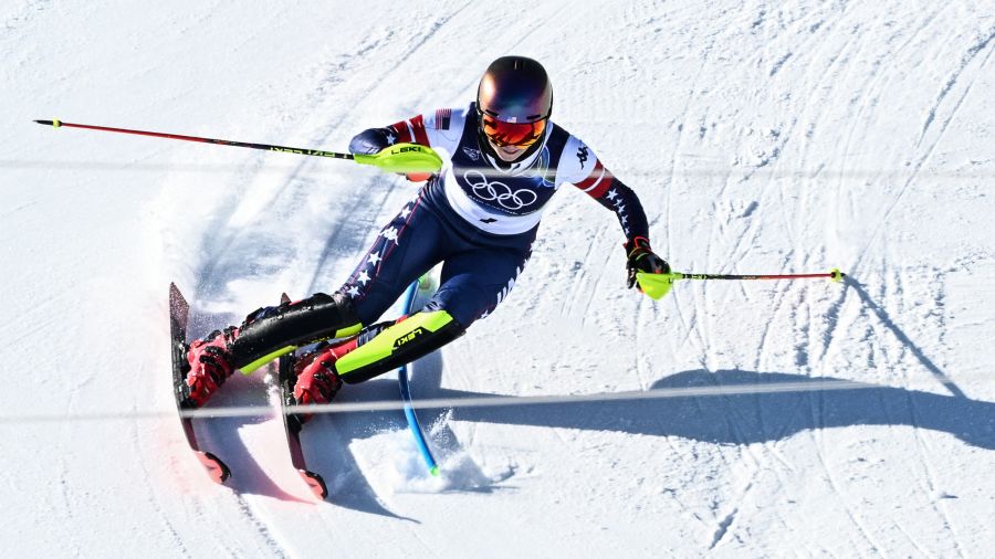 JO: Shiffrin met fin à sa malédiction olympique avec l'or du slalom