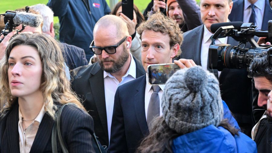 Procès réseaux sociaux: Zuckerberg regrette un retard dans l'identification des moins de 13 ans