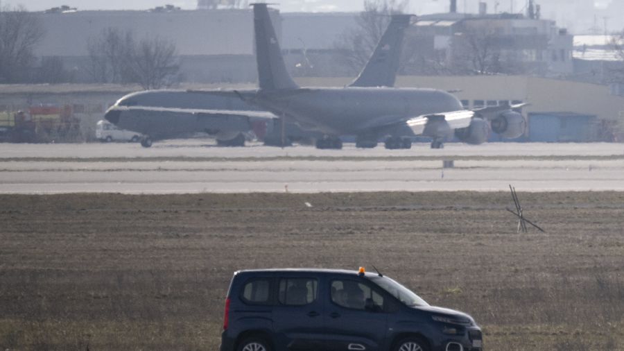 Bulgarie: l’aéroport de Sofia brièvement fermé aux civils sur fond de déploiement militaire américain