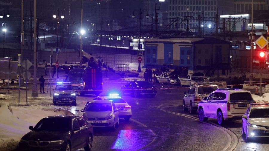 Des frappes ukrainiennes font 3 morts en Russie et privent d’électricité une ville de Crimée