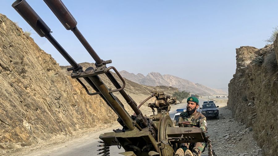 Le Pakistan bombarde Kaboul et déclare «une guerre ouverte»