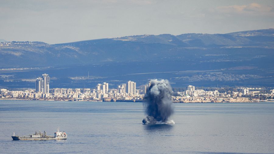 Frappes israélo-américaines contre l'Iran, qui riposte par des salves de missiles dans la région