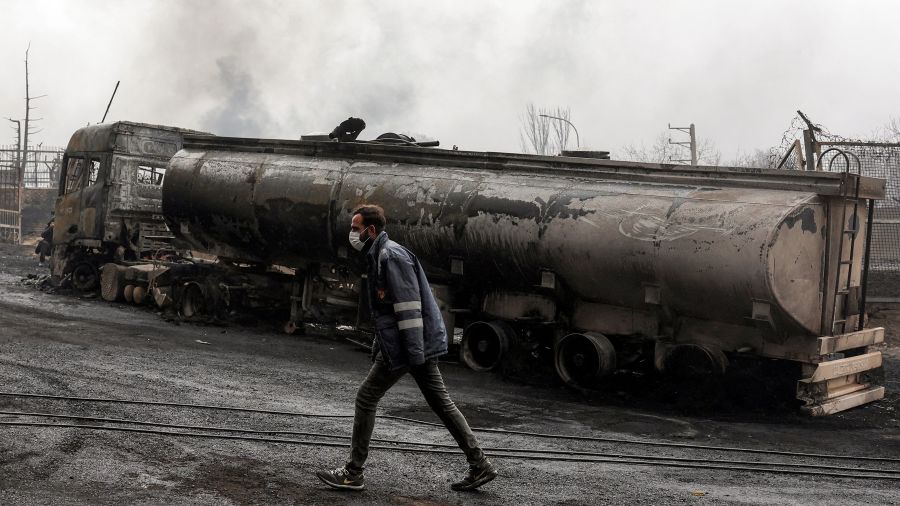 Washington annonce qu'il ne prolongera pas l'allègement des sanctions sur le pétrole iranien