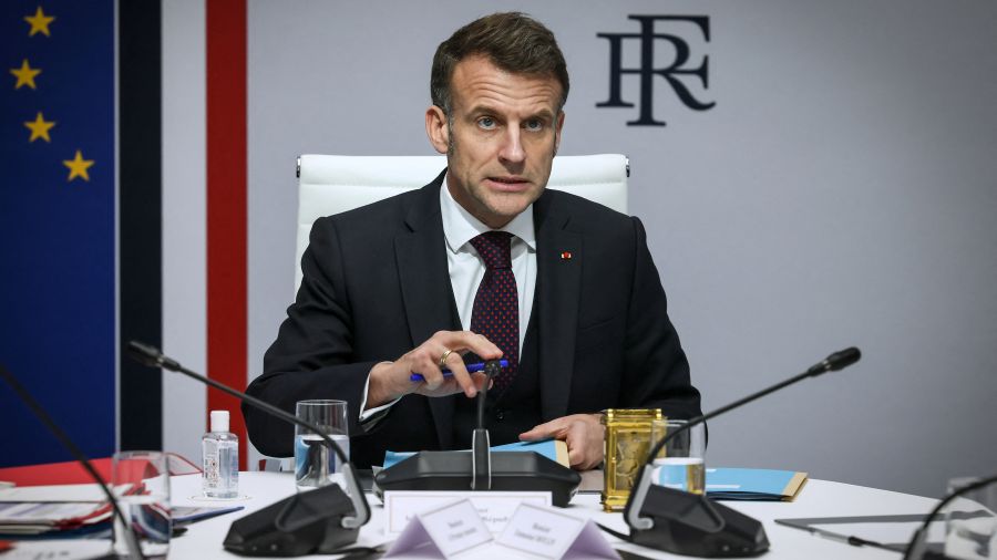 Macron convoque un nouveau conseil de défense mardi après-midi sur la situation au Moyen-Orient, annonce l’Élysée