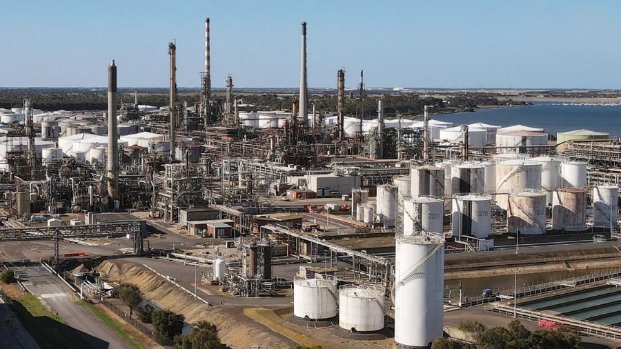 Le pétrole s'installe autour de 110 dollars, suspendu à la guerre au Moyen-Orient