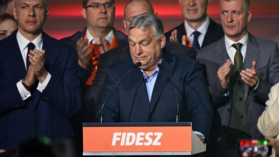 Hongrie: Viktor Orban reconnaît sa défaite aux législatives, victoire historique de Peter Magyar