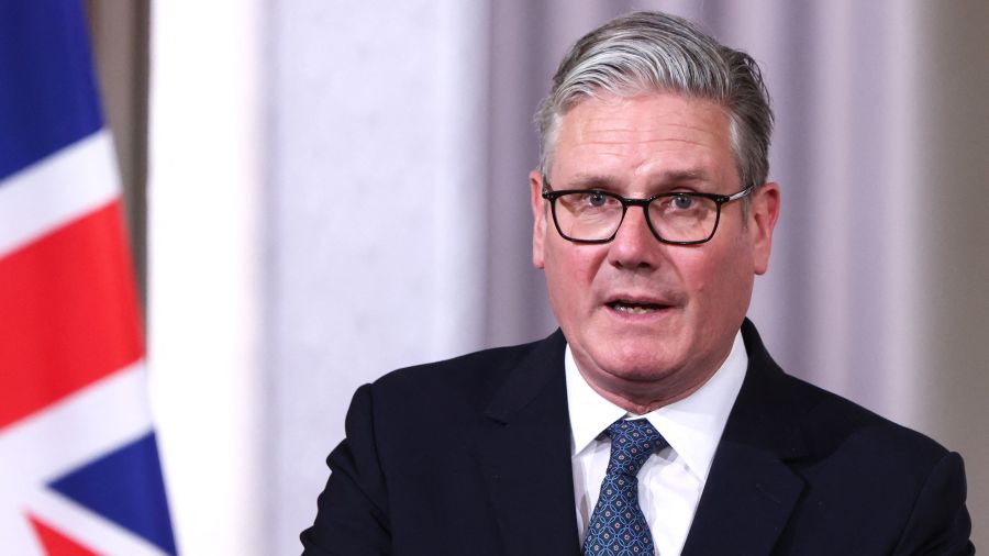 Starmer dénonce des incendies antisémites à Londres, la police étudie un lien avec l'Iran