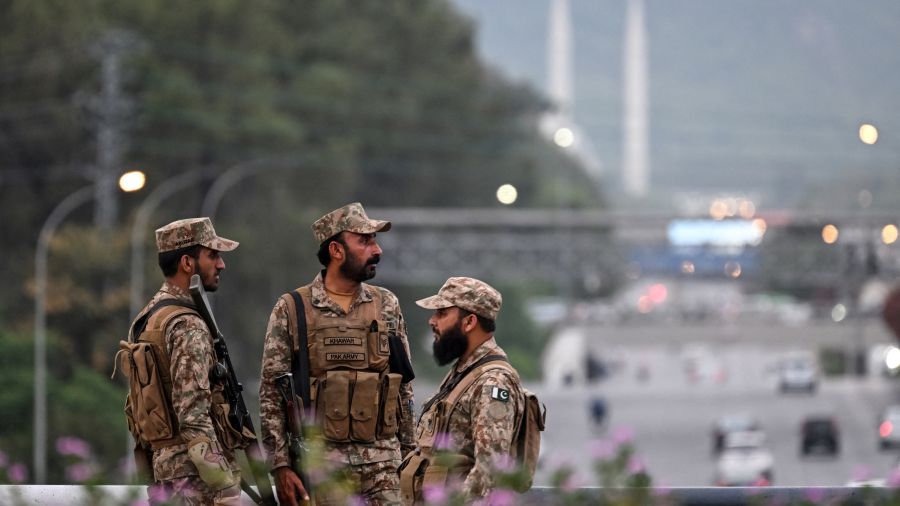Le négociateur iranien au Pakistan, les émissaires américains attendus