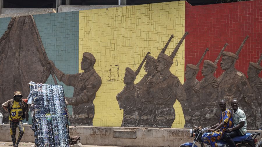 Mali: au moins 50 militaires tués dans une attaque des indépendantistes et des jihadistes samedi