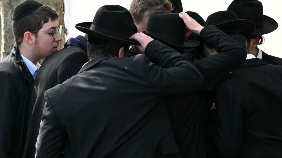 Deux hommes juifs blessés dans une attaque au couteau à Londres, un suspect arrêté