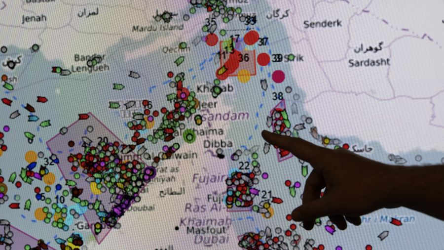 Blocage d'Ormuz : les monarchies du Golfe en quête de survie logistique