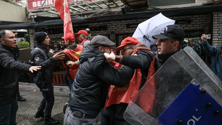 Turquie: forte répression policière contre les manifestants du 1er Mai à Istanbul