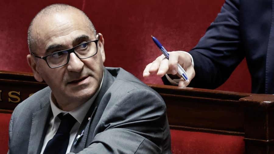 La France confirme la reprise des expulsions d'Algériens en situation irrégulière