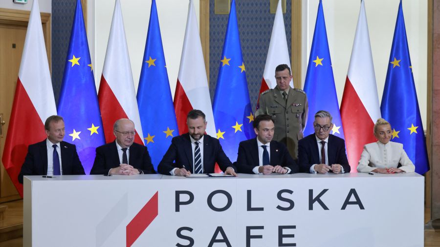 La Pologne signe un accord de prêt de 44 milliards d’euros avec l’UE pour moderniser son armée