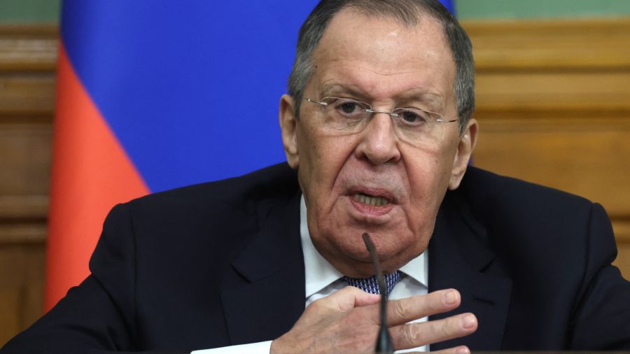 Lavrov appelle directement Rubio à évacuer l'ambassade américaine à Kiev