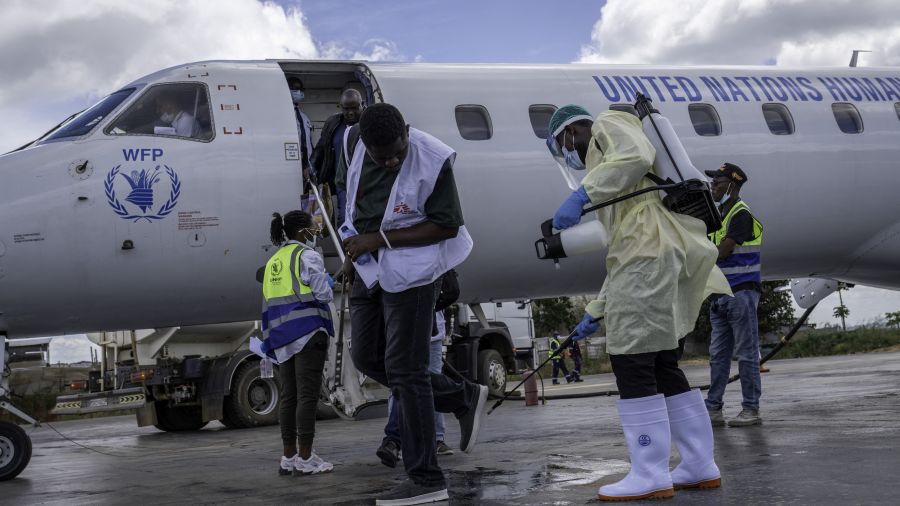 Ebola: l'OMS et l'agence de santé africaine annoncent un plan de 518 millions de dollars de juin à novembre