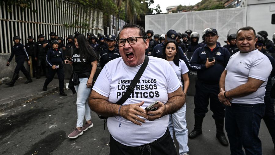 Venezuela: sans la main de fer de Maduro, la rue renaît