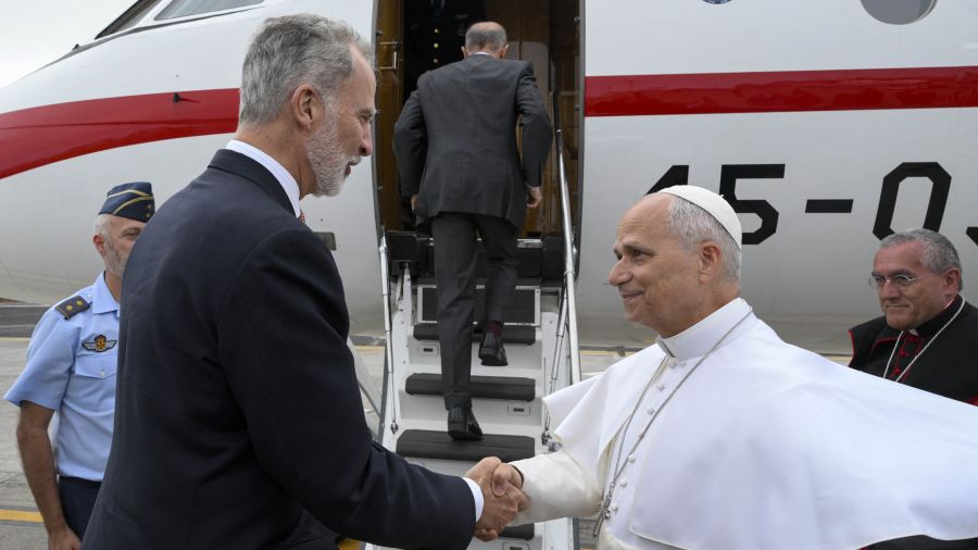 Le pape Léon XIV a décollé des Canaries à bord du Falcon mis à disposition par le roi Felipe VI