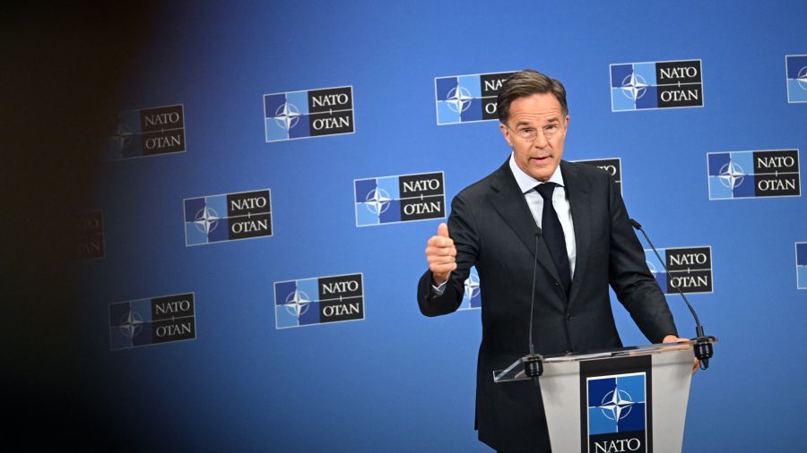 Rutte: les États-Unis «ne se retirent pas de l'Otan» en annonçant des ajustements