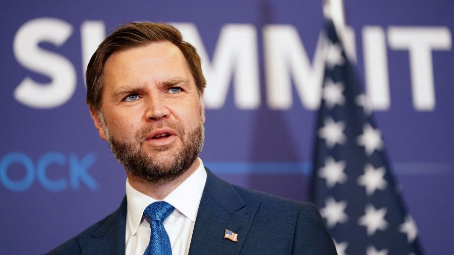 Le vice-président américain JD Vance annonce la naissance de son quatrième enfant