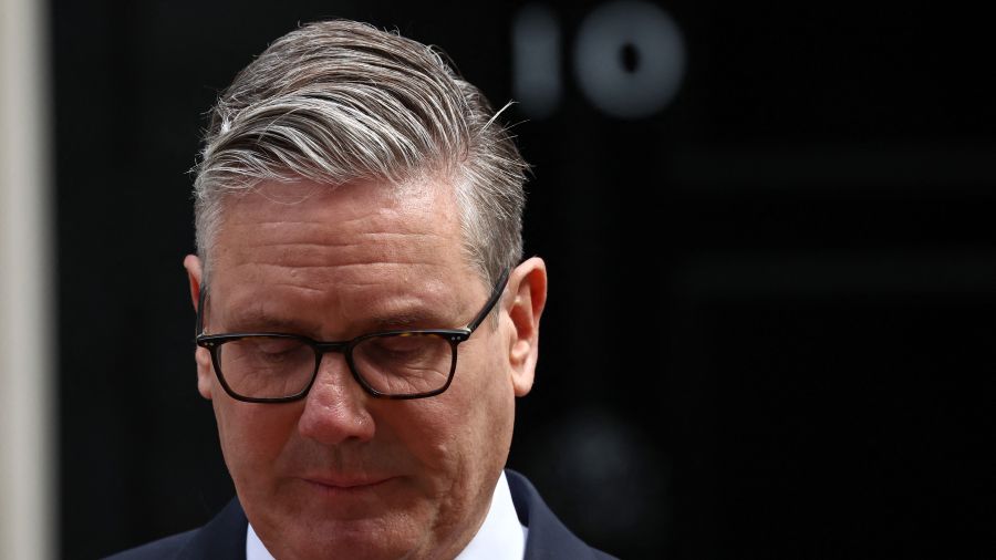 Keir Starmer démissionne, Andy Burnham favori pour lui succéder