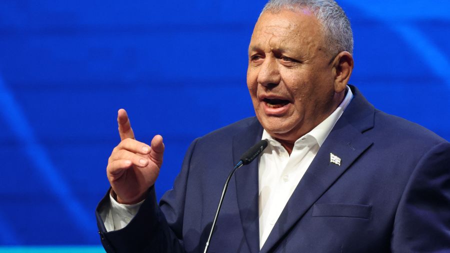 Israël: l'ancien chef de l'armée Gadi Eizenkot, concurrent de Netanyahou, lance sa campagne électorale