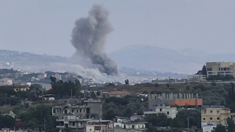 Liban-Sud: un membre du Hezbollah tué, nouvelles frappes signalées