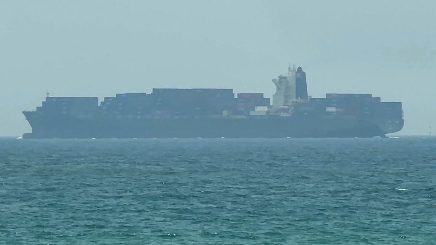 Nouvelles frappes américaines contre l'Iran, riposte de Téhéran dans le Golfe